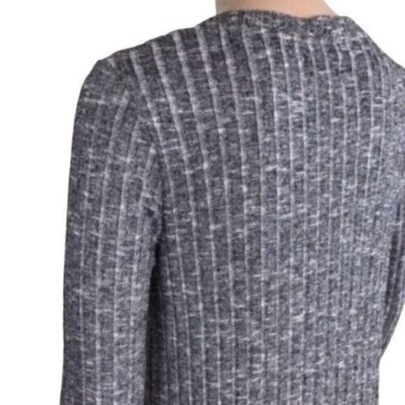 ANTHROPOLOGIE Deletta Gray Tunic Top Hi-Lo M - Picture 5 of 7